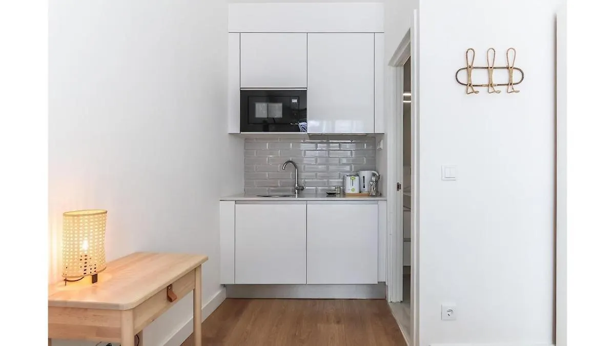 Principe Real Cozy Bright Studio Apt With Ac Lisbon